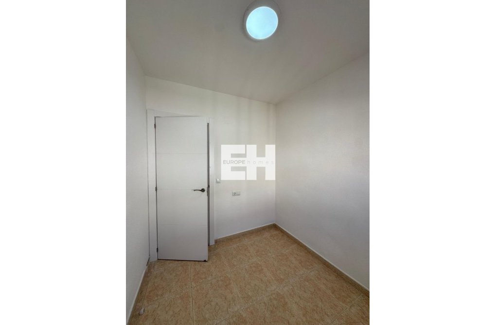 Wiederverkauf - Wohnung - Torrevieja - Centro