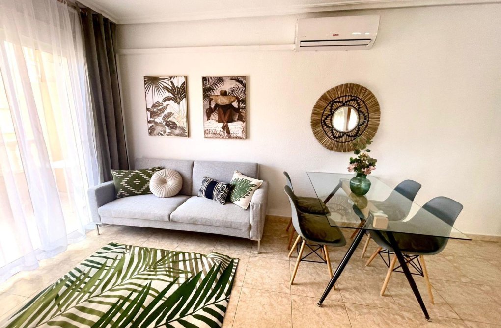 Wiederverkauf - Wohnung - Torrevieja - Centro
