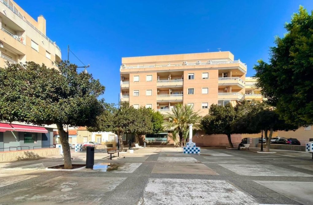 Wiederverkauf - Wohnung - Torrevieja - Centro