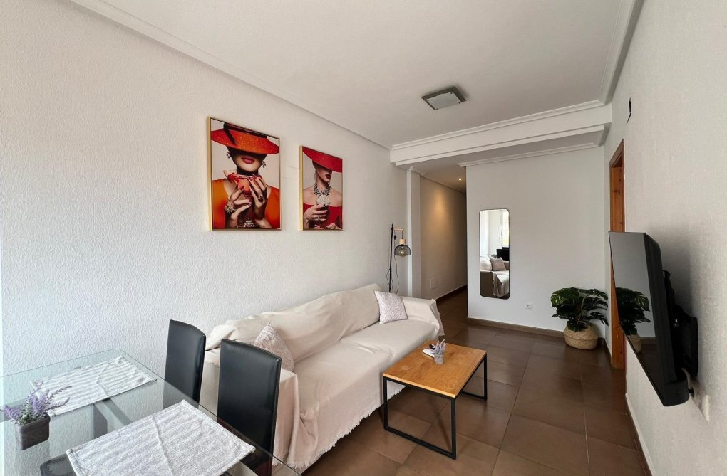 Wiederverkauf - Wohnung - Torrevieja - Centro