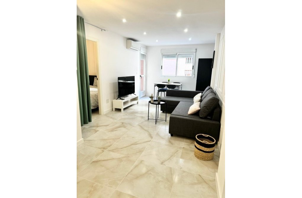 Wiederverkauf - Wohnung - Torrevieja - Centro