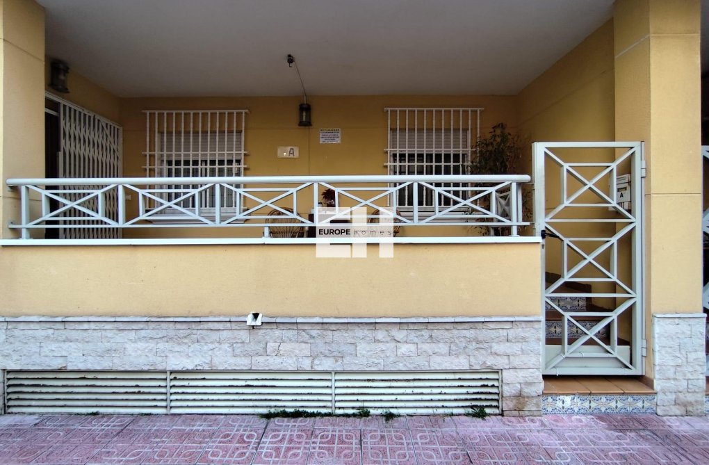 Wiederverkauf - Wohnung - Torrevieja - Estacion De Autobuses