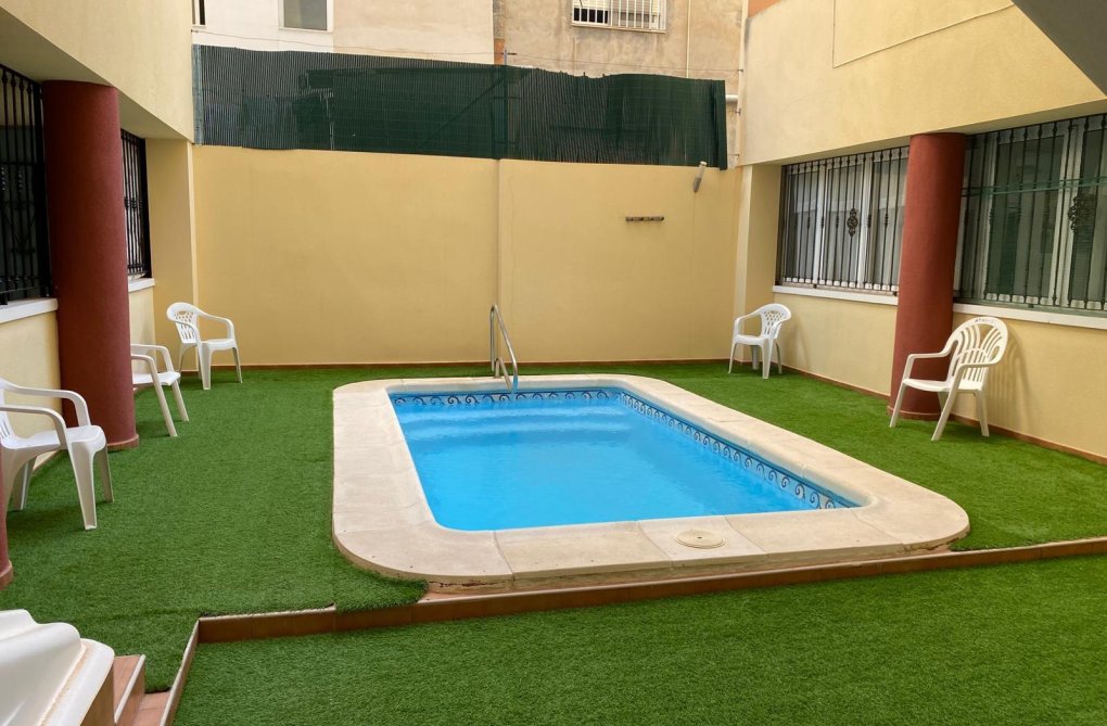 Wiederverkauf - Wohnung - Torrevieja - Estacion De Autobuses
