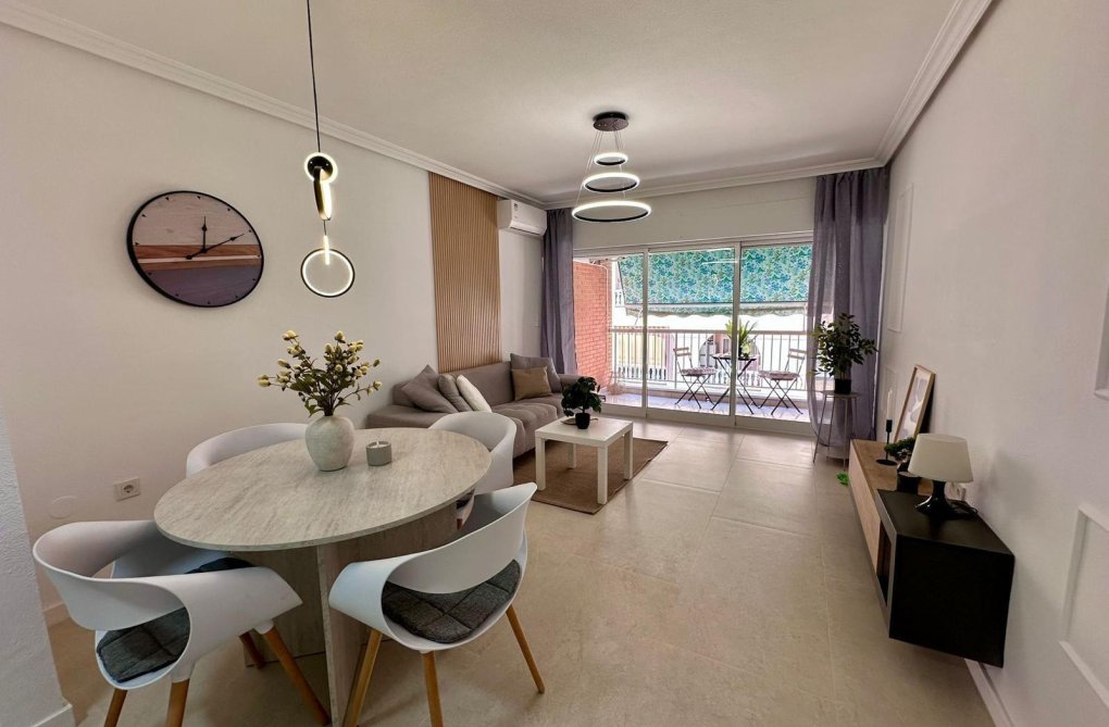 Wiederverkauf - Wohnung - Torrevieja - Habaneras