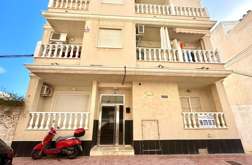 Wiederverkauf - Wohnung - Torrevieja - La Mata Pueblo
