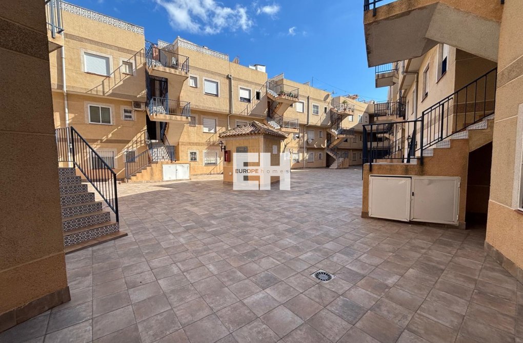 Wiederverkauf - Wohnung - Torrevieja - Playa de los Locos