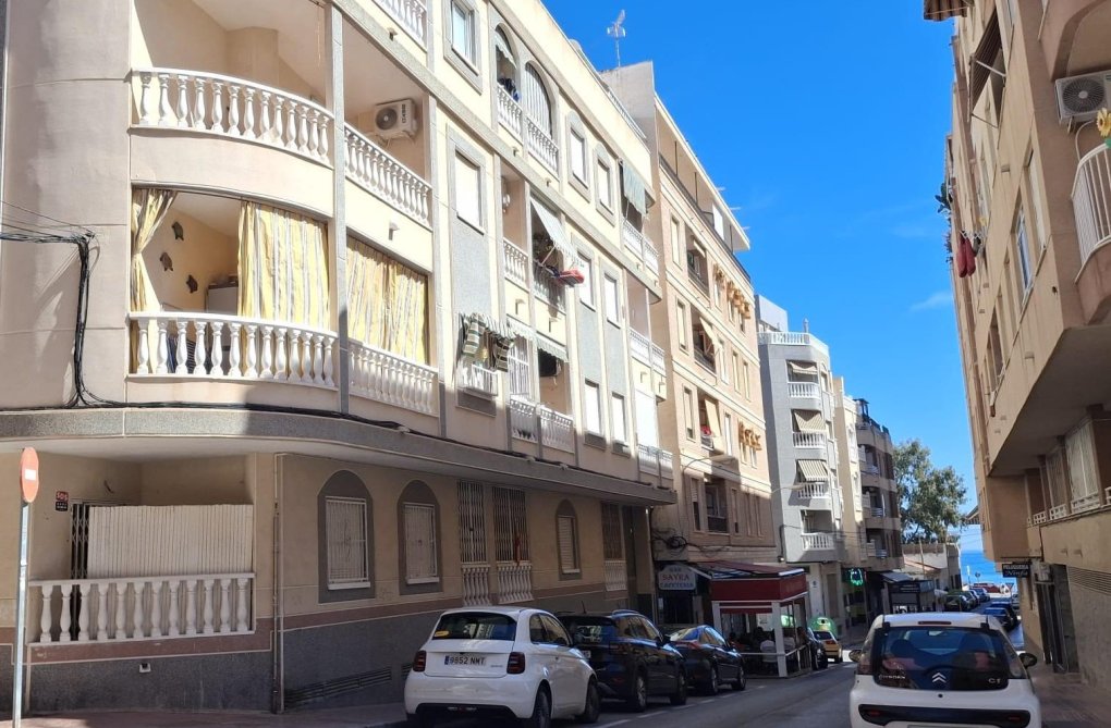 Wiederverkauf - Wohnung - Torrevieja - Playa de los Locos