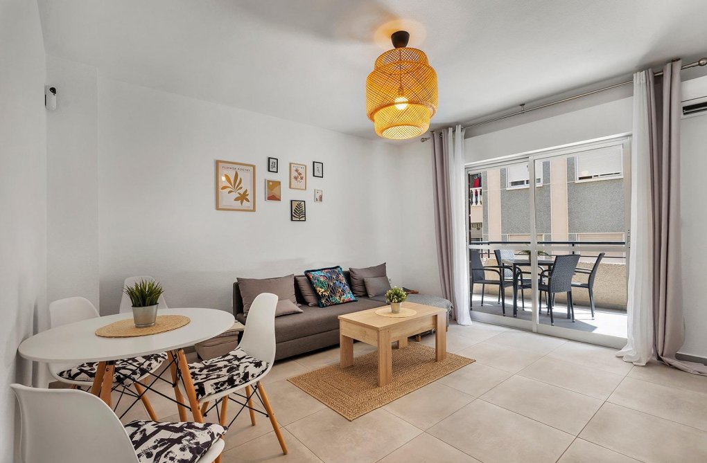 Wiederverkauf - Wohnung - Torrevieja - Playa de los Locos