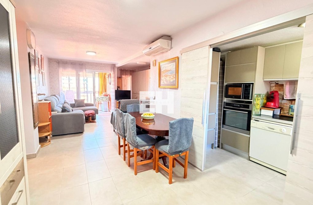 Wiederverkauf - Wohnung - Torrevieja - Playa de los Naúfragos
