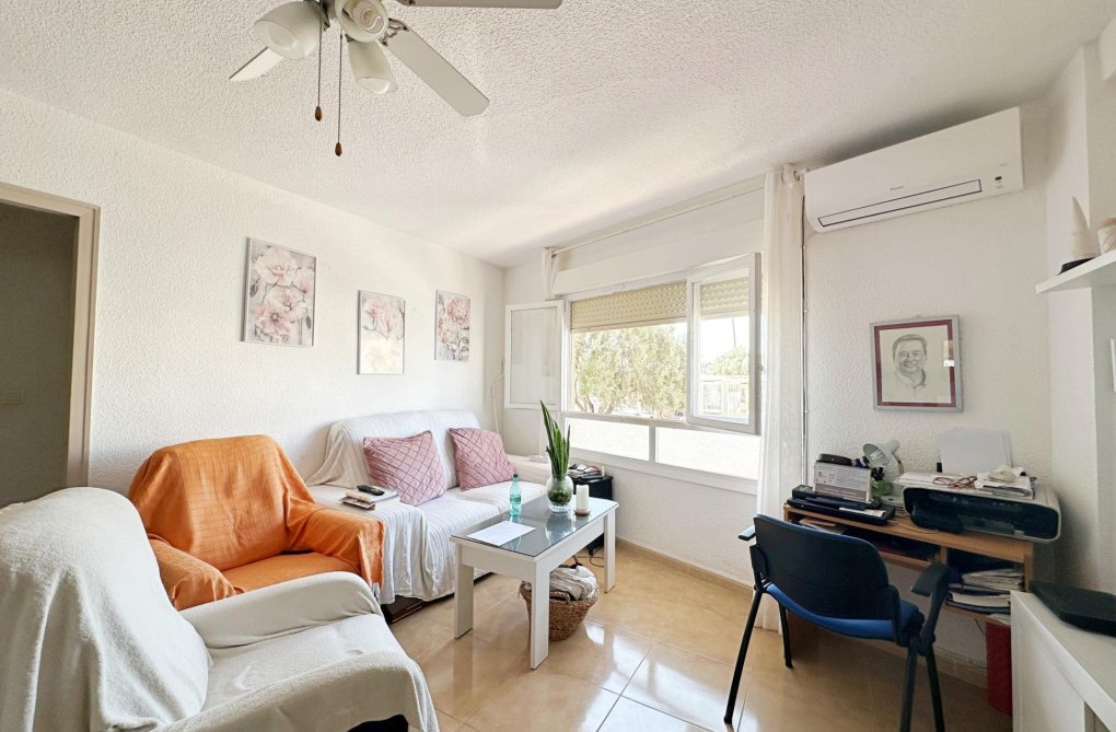 Wiederverkauf - Wohnung - Torrevieja - Playa de los Naúfragos