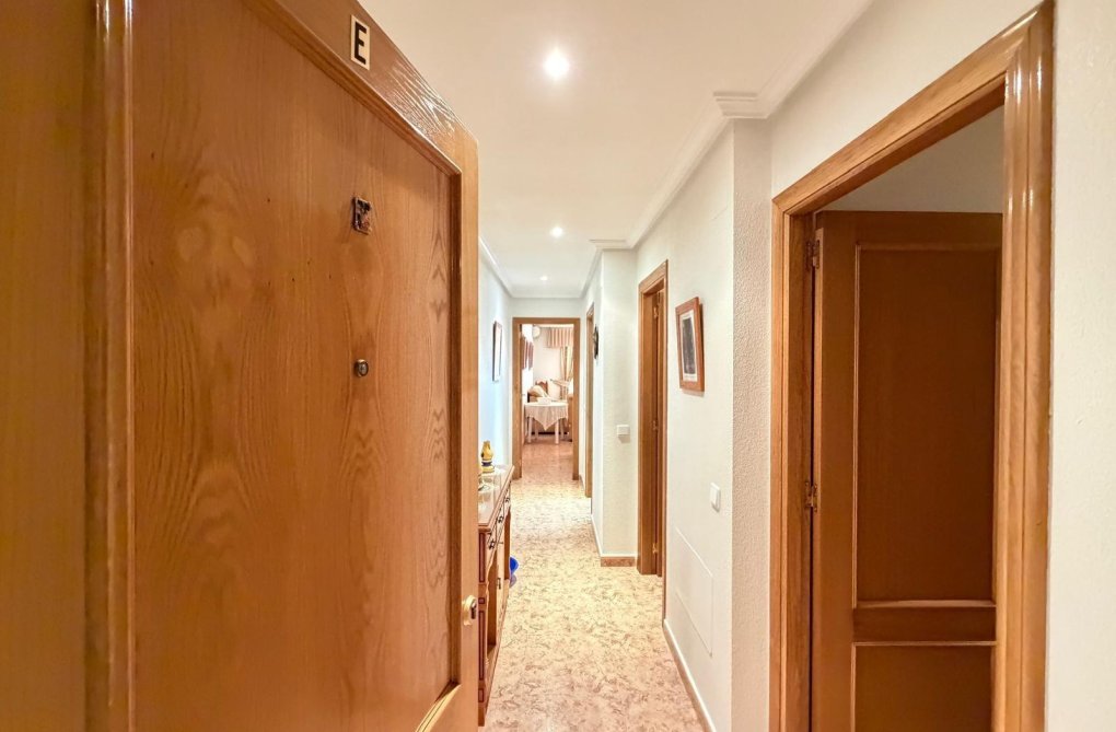 Wiederverkauf - Wohnung - Torrevieja - Playa del Cura