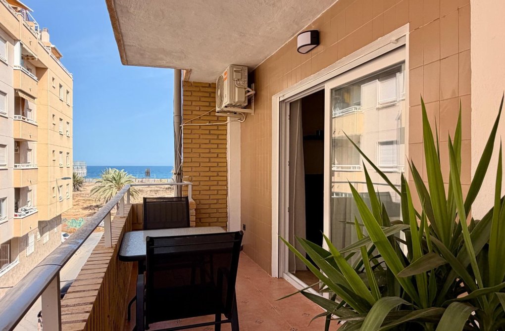 Wiederverkauf - Wohnung - Torrevieja - Playa del Cura