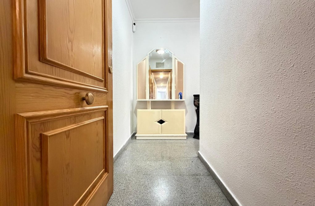 Wiederverkauf - Wohnung - Torrevieja - Playa del Cura