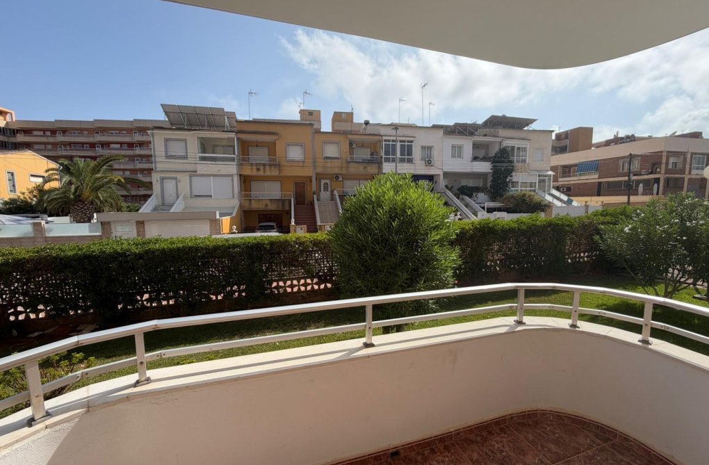 Wiederverkauf - Wohnung - Torrevieja - Punta Prima