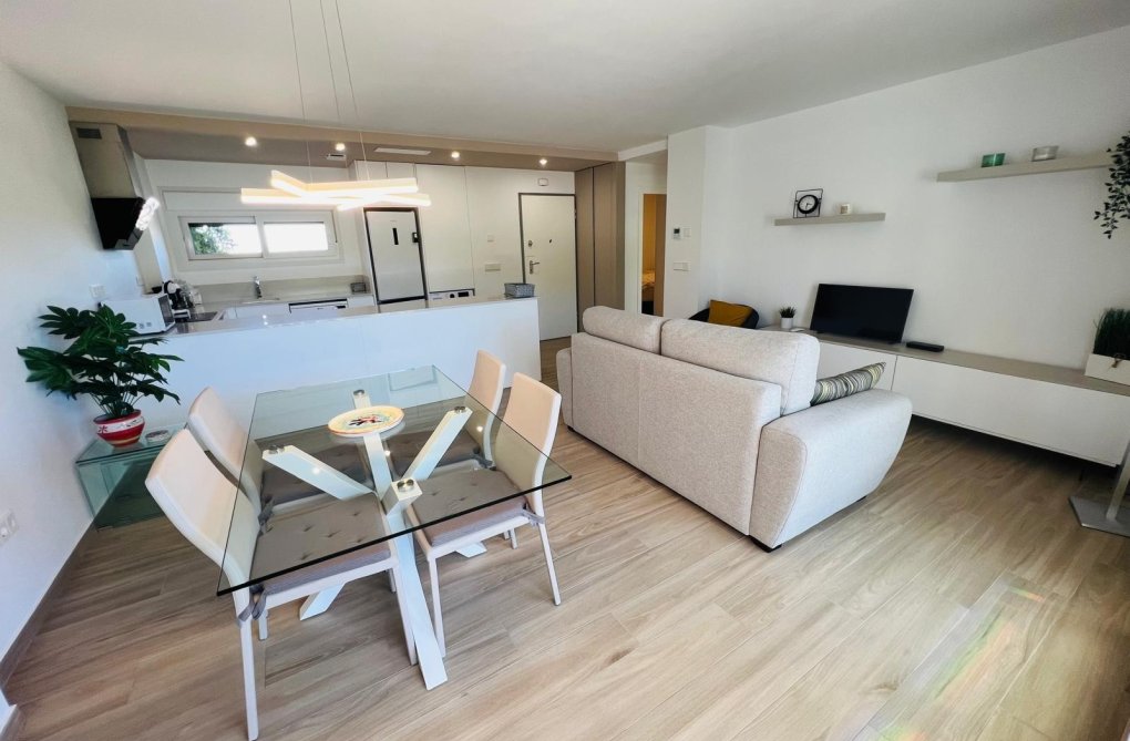 Wiederverkauf - Wohnung - Vistabella Golf Entre Naranjos - Inland