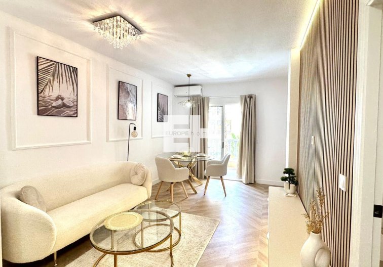 Wohnung - Wiederverkauf - Torrevieja - Centro