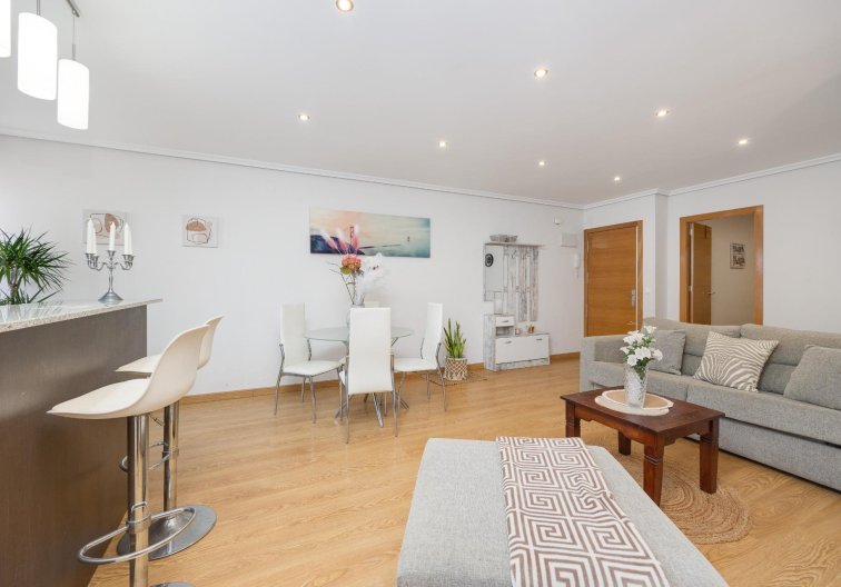 Wohnung - Wiederverkauf - Torrevieja - Centro
