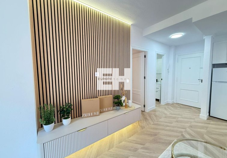 Wohnung - Wiederverkauf - Torrevieja - Parque De Las Naciones