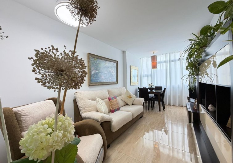 Wohnung - Wiederverkauf - Torrevieja - Paseo Maritimo