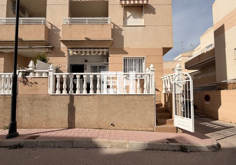Wohnung - Wiederverkauf - Torrevieja - Urb. Calas Blancas III