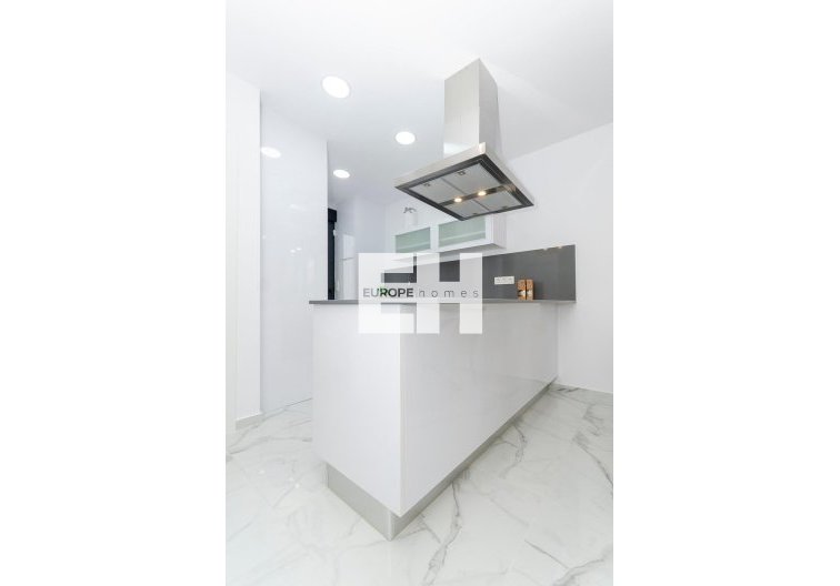 Obra Nueva - villa - Torrevieja - Torretas