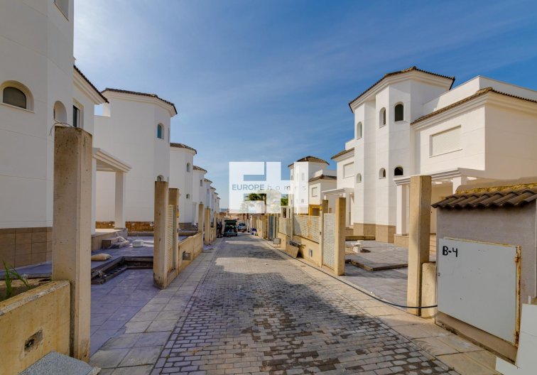 Neubau - villa - San Fulgencio - El Oasis