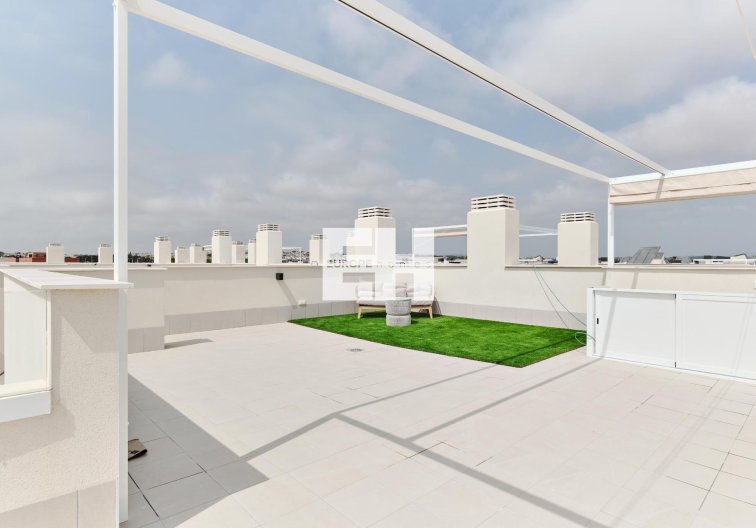 Neubau - Bungalow im obersten Stockwerk - Torrevieja - Villa Amalia