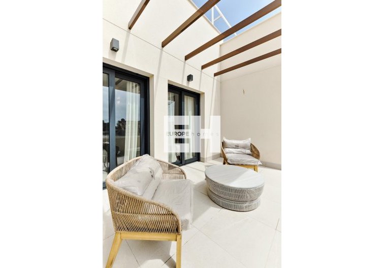 Neubau - Bungalow im obersten Stockwerk - Torrevieja - Villa Amalia