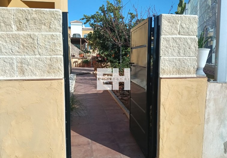 Segunda mano - Apartamento  - Los Montesinos - Costa Blanca