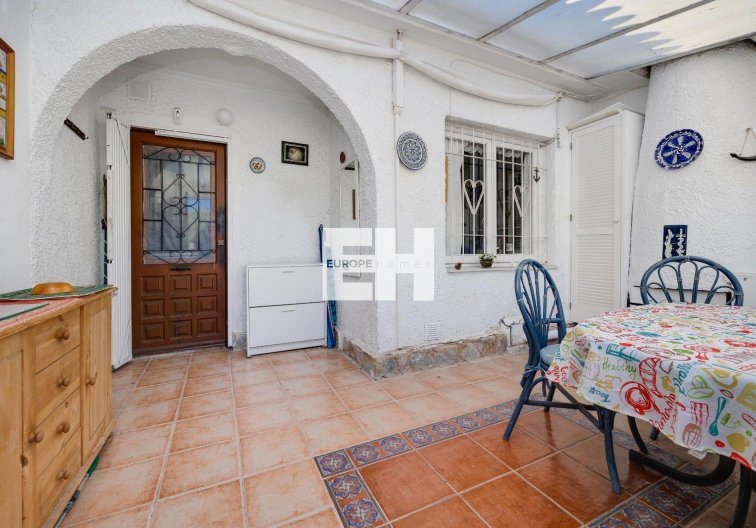 Herverkoop - villa - Torrevieja - Calas Blanca