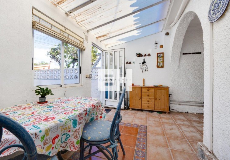 Herverkoop - villa - Torrevieja - Calas Blanca