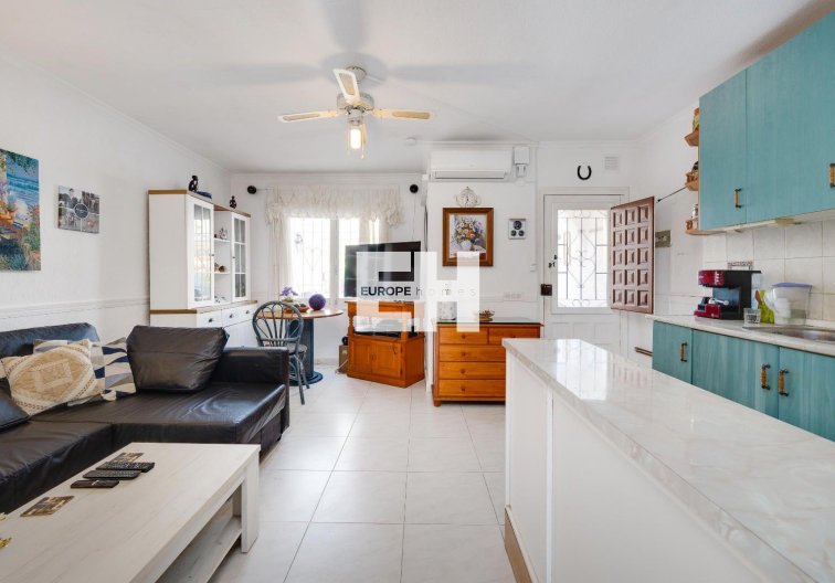 Herverkoop - villa - Torrevieja - Calas Blanca