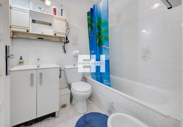 Herverkoop - villa - Torrevieja - Calas Blanca