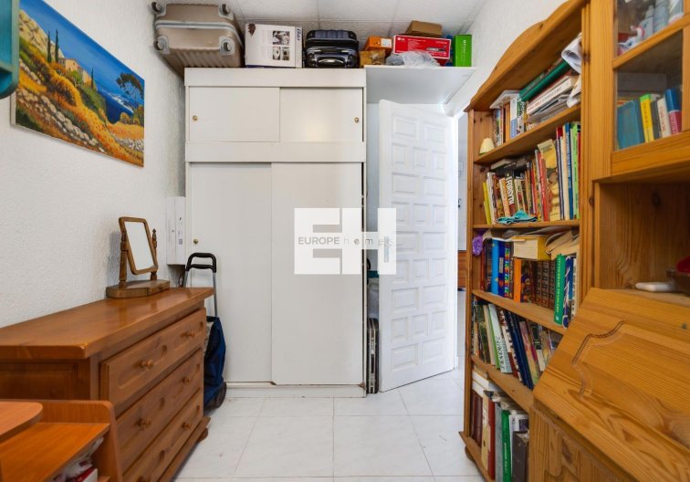 Herverkoop - villa - Torrevieja - Calas Blanca