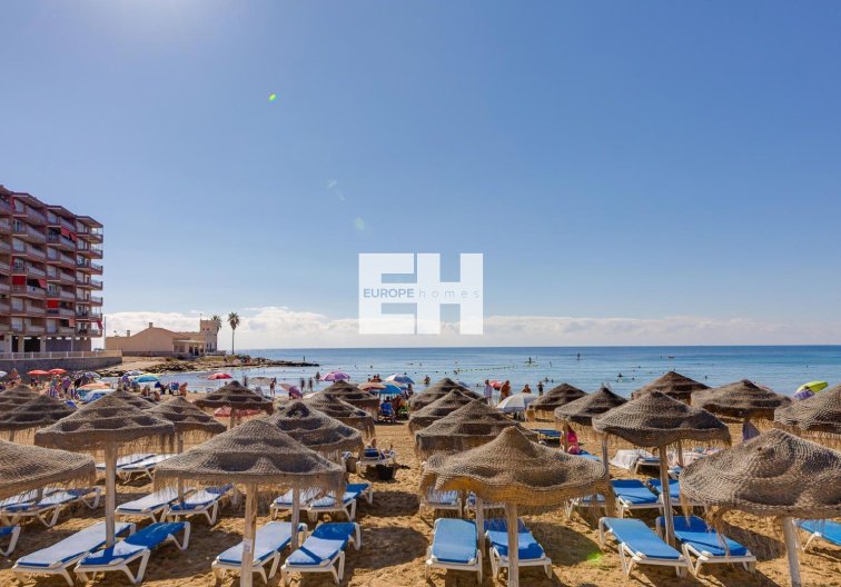 Herverkoop - villa - Torrevieja - Calas Blanca