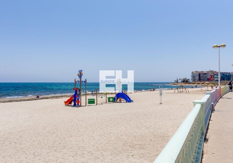 Herverkoop - villa - Torrevieja - Calas Blanca