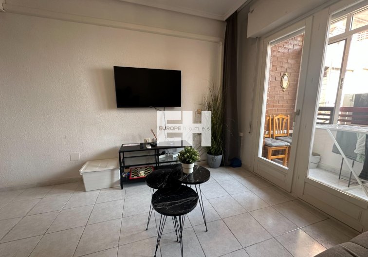 Segunda mano - Apartamento  - Torrevieja - Centro