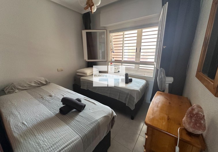 Segunda mano - Apartamento  - Torrevieja - Centro