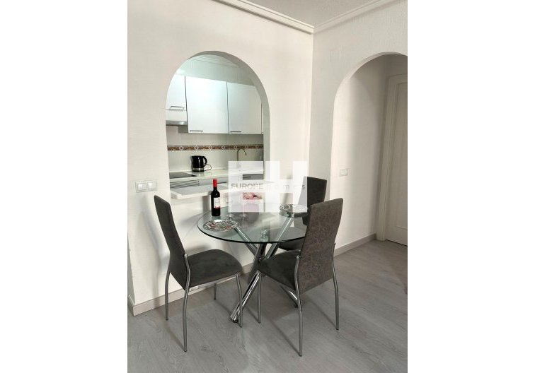 Segunda mano - Apartamento  - Torrevieja - Centro