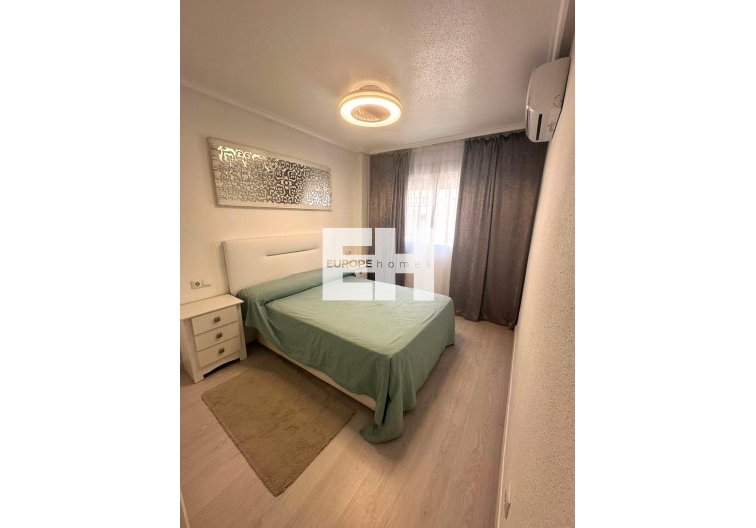 Segunda mano - Apartamento  - Torrevieja - Centro