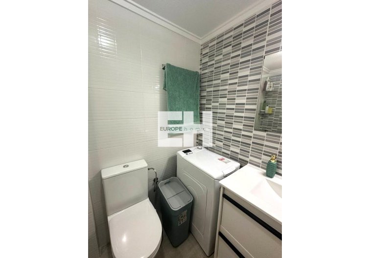 Segunda mano - Apartamento  - Torrevieja - Centro