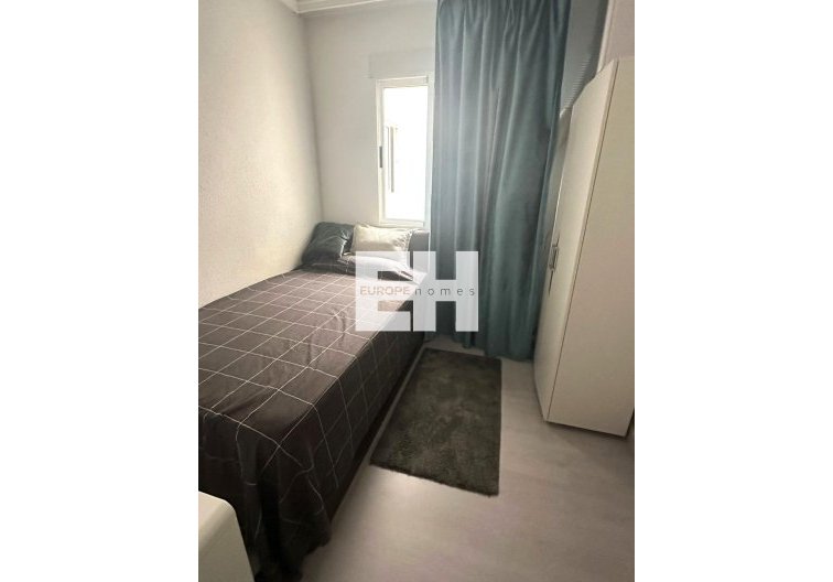 Segunda mano - Apartamento  - Torrevieja - Centro