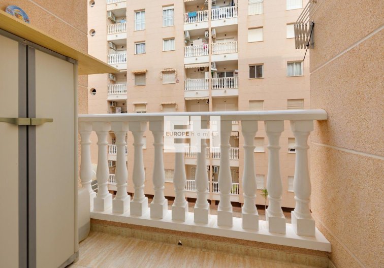 Segunda mano - Apartamento  - Torrevieja - Centro