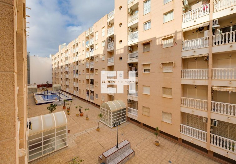 Segunda mano - Apartamento  - Torrevieja - Centro
