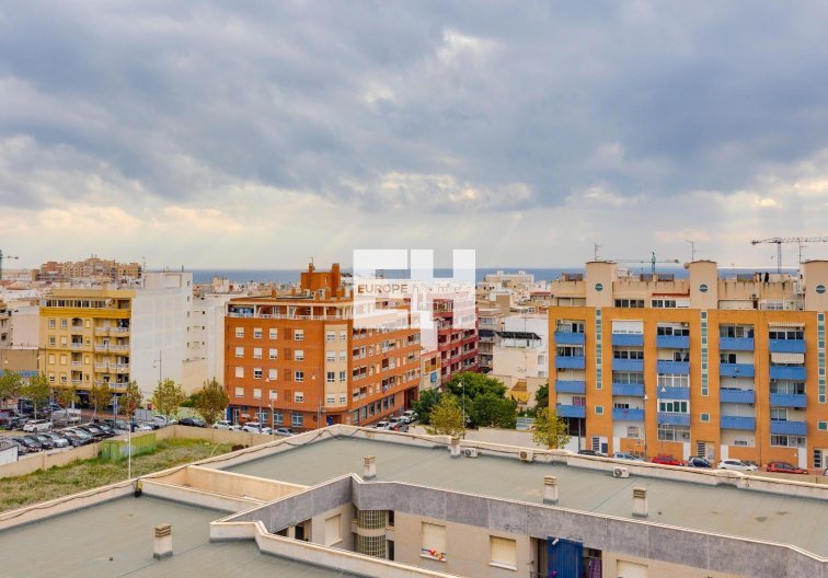 Segunda mano - Apartamento  - Torrevieja - Centro