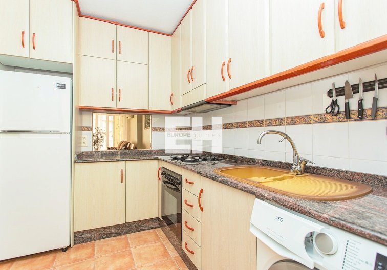 Segunda mano - Apartamento  - Torrevieja - Centro-Muelle Pesquero