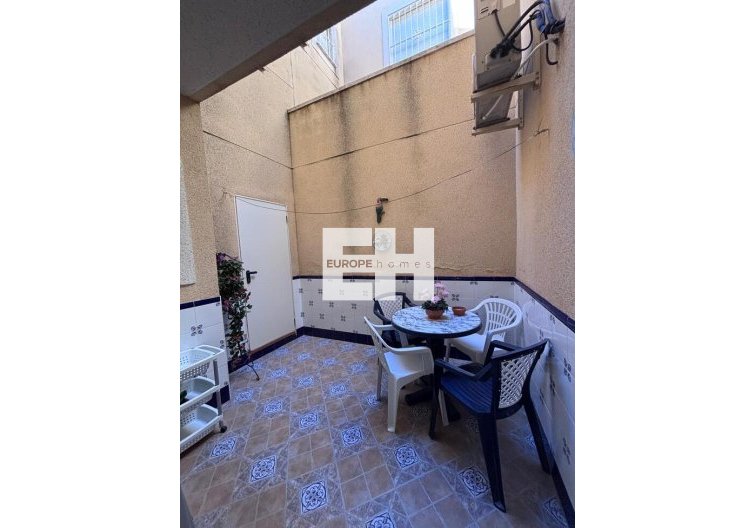 Segunda mano - town house - Villamartin - Costa Blanca