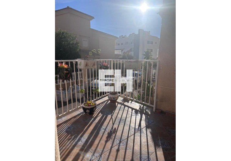 Segunda mano - town house - Villamartin - Costa Blanca