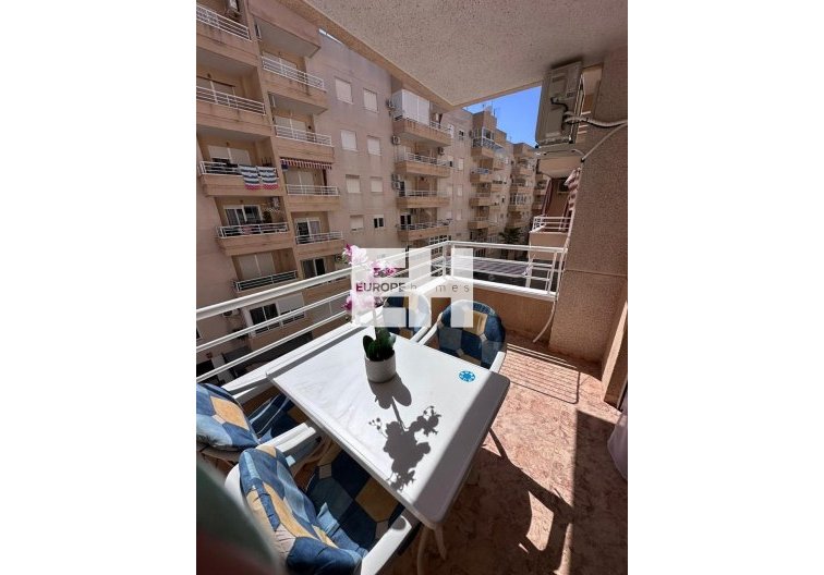 Segunda mano - Apartamento  - Torrevieja - Centro - Muelle Pesquero