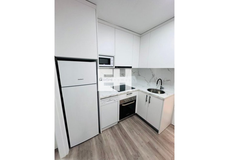 Segunda mano - Apartamento  - Torrevieja - Centro - Muelle Pesquero